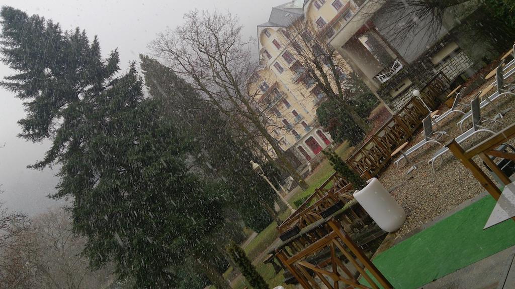 Homtel Le Parc Hotel Allevard Kültér fotó