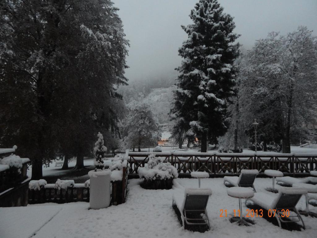Homtel Le Parc Hotel Allevard Kültér fotó