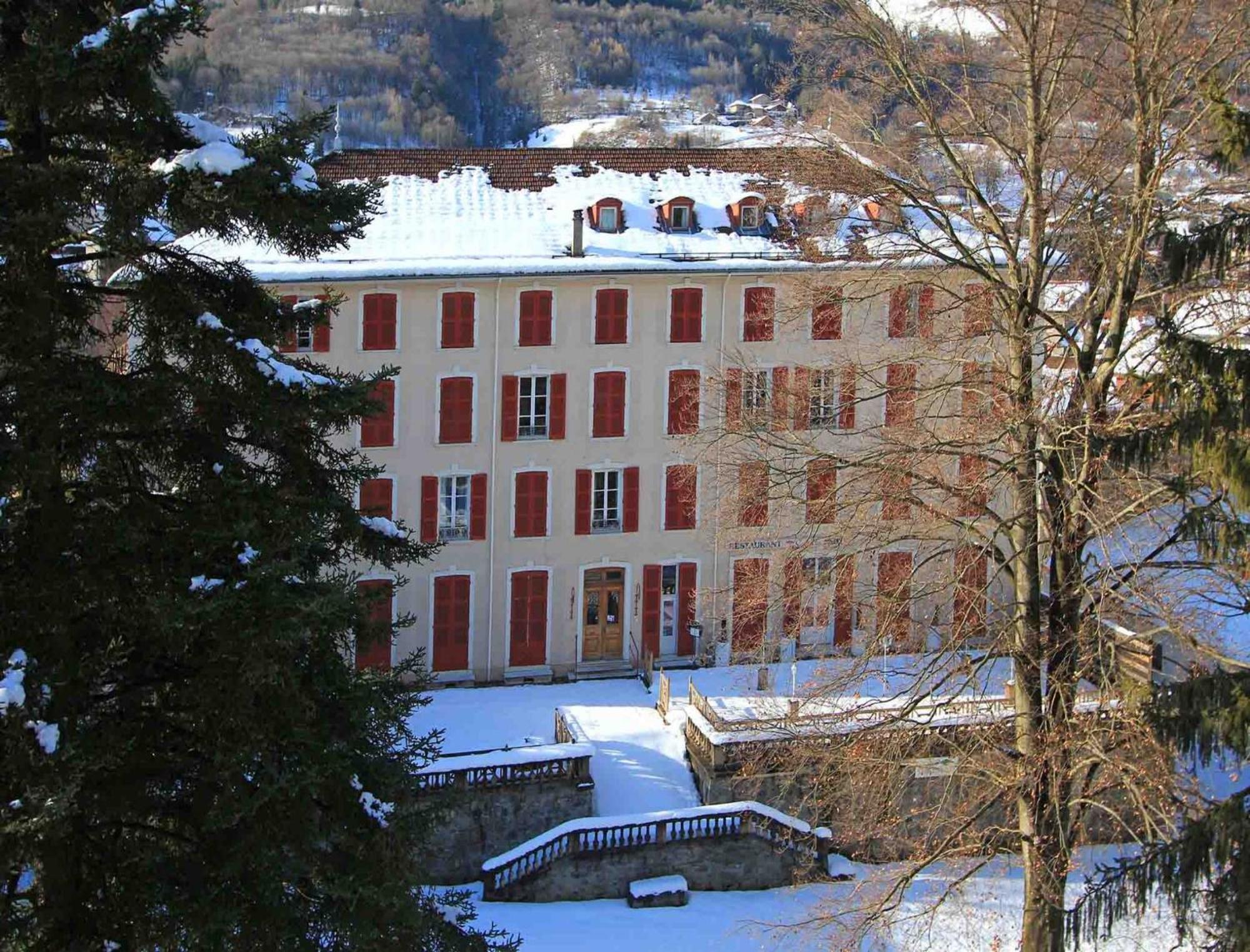 Homtel Le Parc Hotel Allevard Kültér fotó